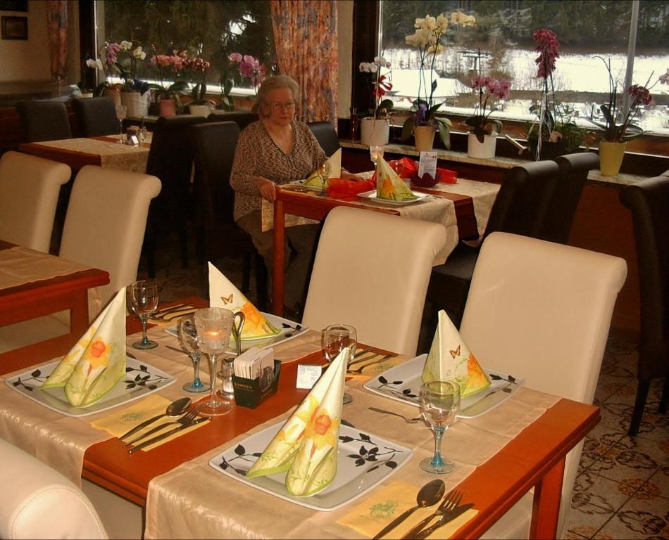 Hotel Gasthof Zur Krone Oberzent Kültér fotó