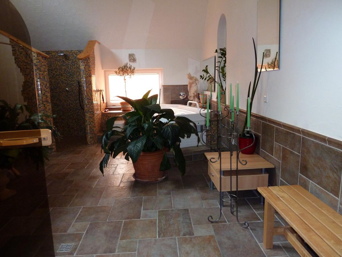 Hotel Gasthof Zur Krone Oberzent Kültér fotó